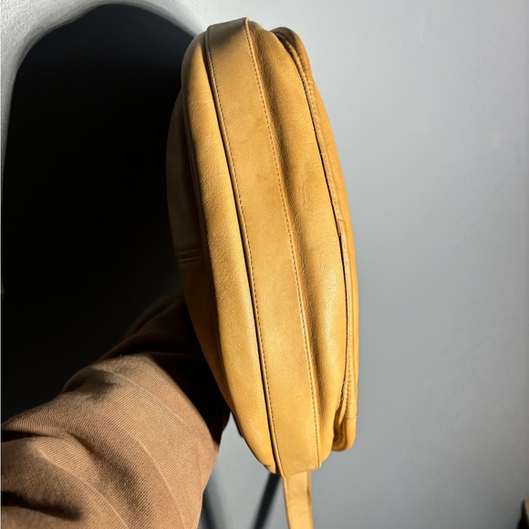 Vintage Coach 0933 Magnetic Flap Closure Made in The United States Crossbody - Picture 8 of 9